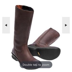 NWT Keen Women’s Bern Boot Tall Wide in Mocha